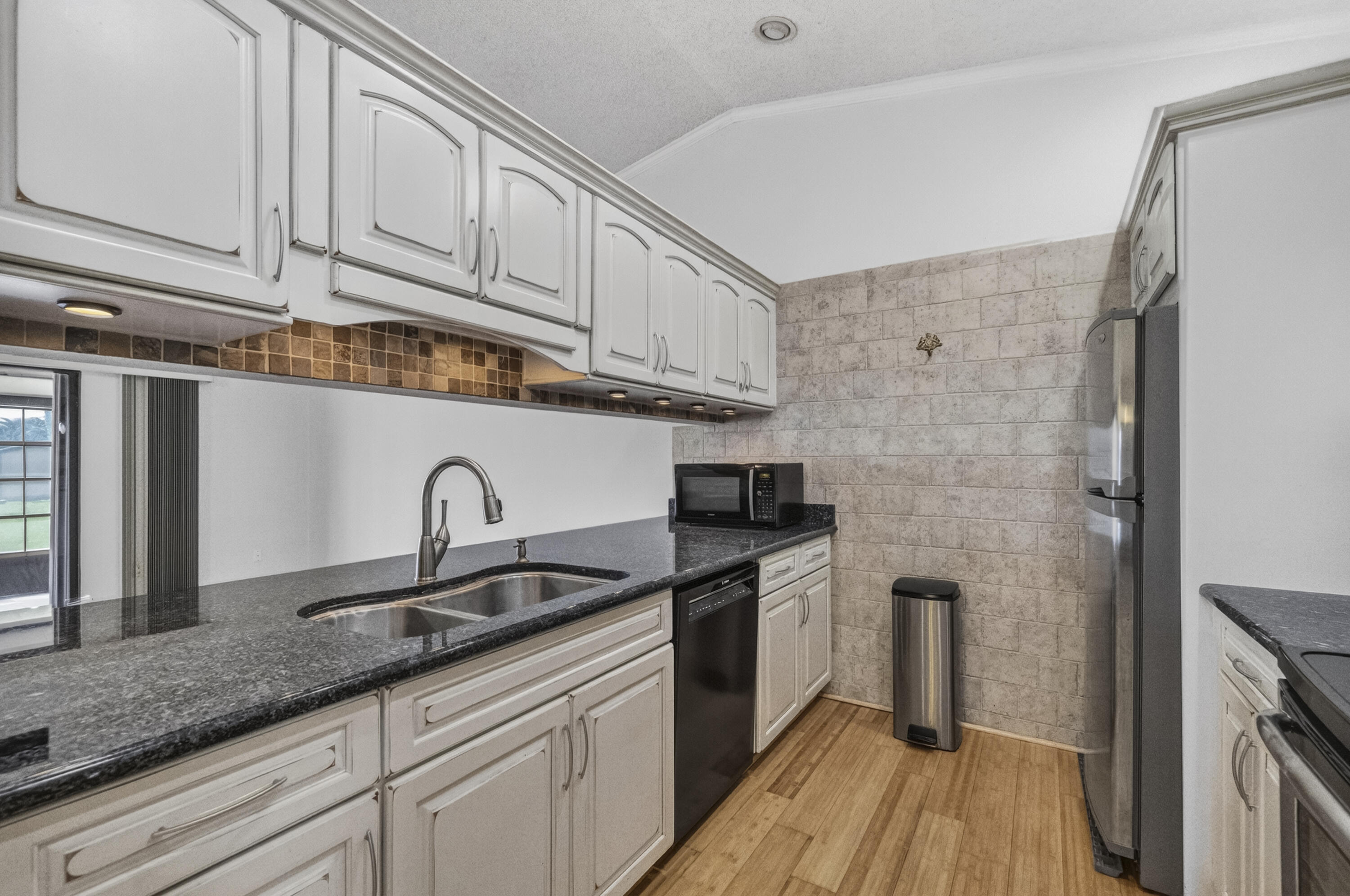 BOYNTON LAKES 3-B - Residential