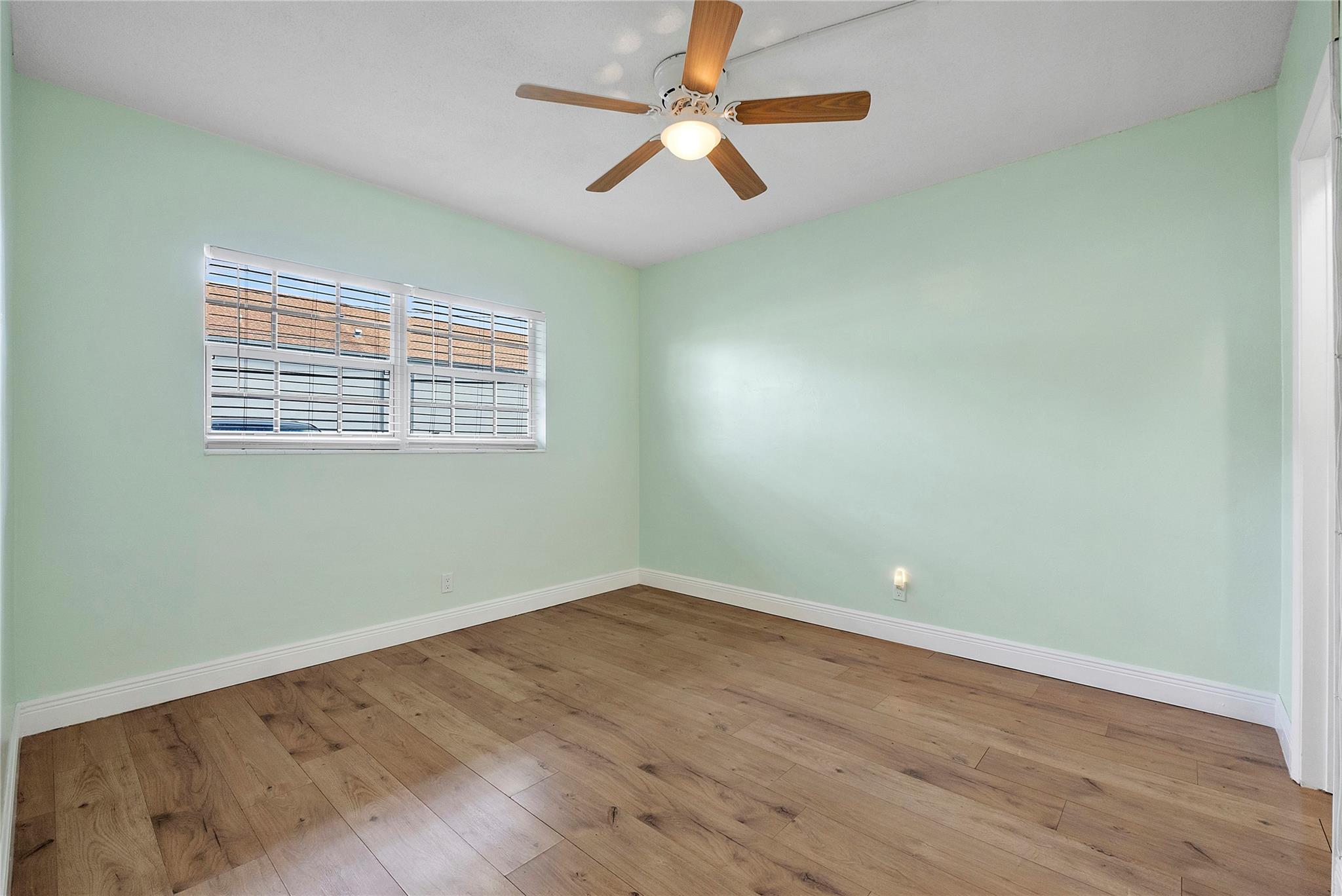 Lighthouse Point Gardens - Residential