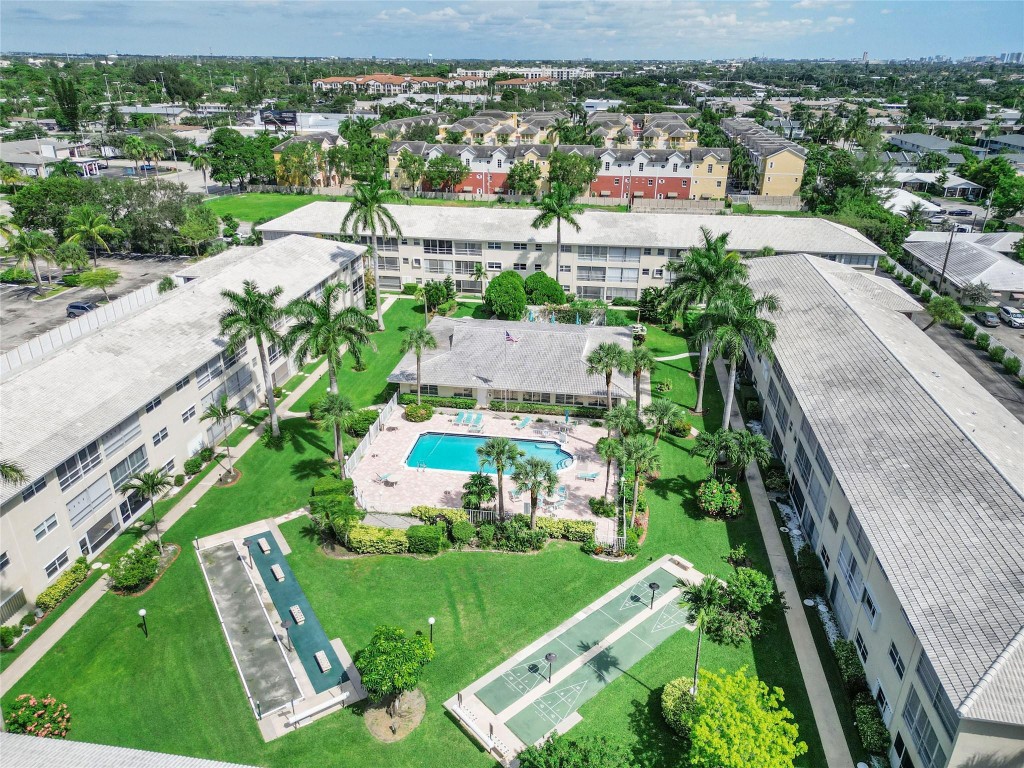 Lighthouse Point Gardens - Residential