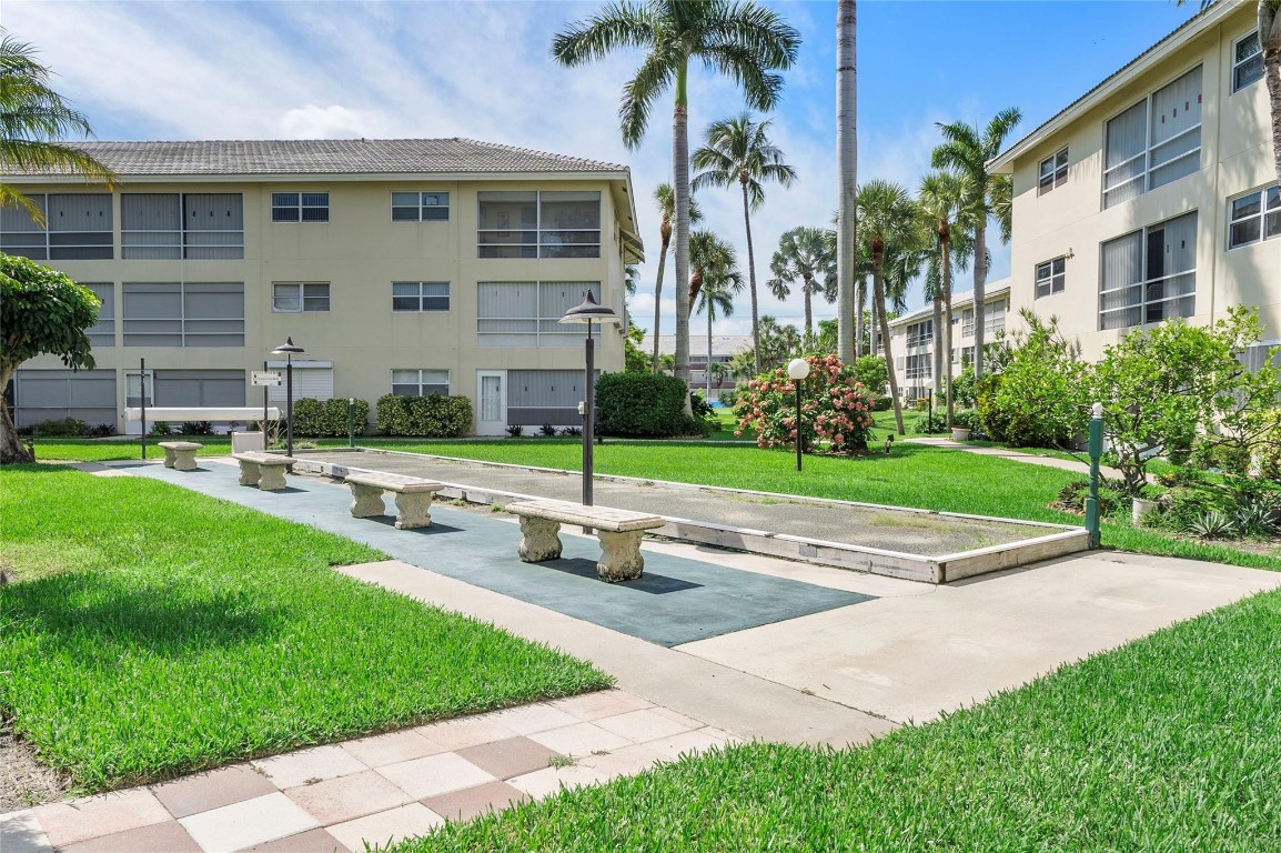 Lighthouse Point Gardens - Residential