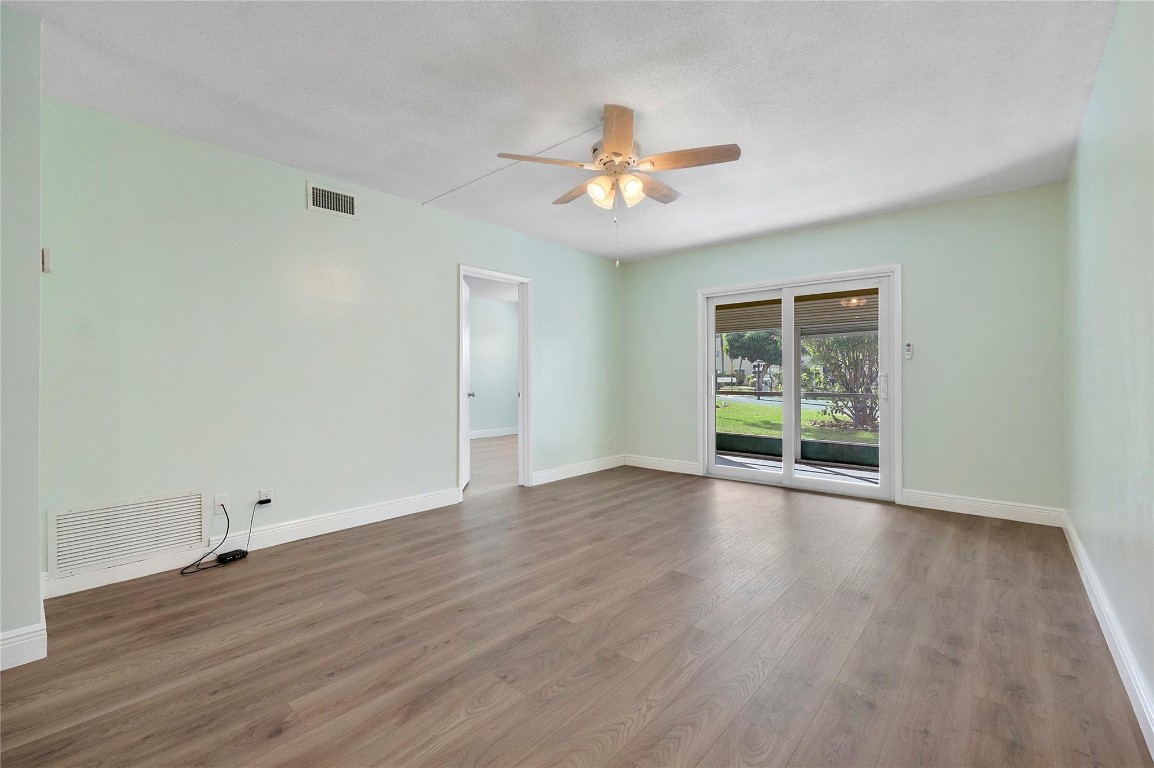 Lighthouse Point Gardens - Residential