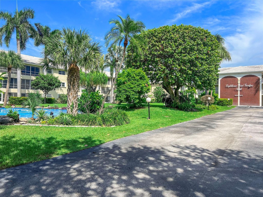 Lighthouse Point Gardens - Residential