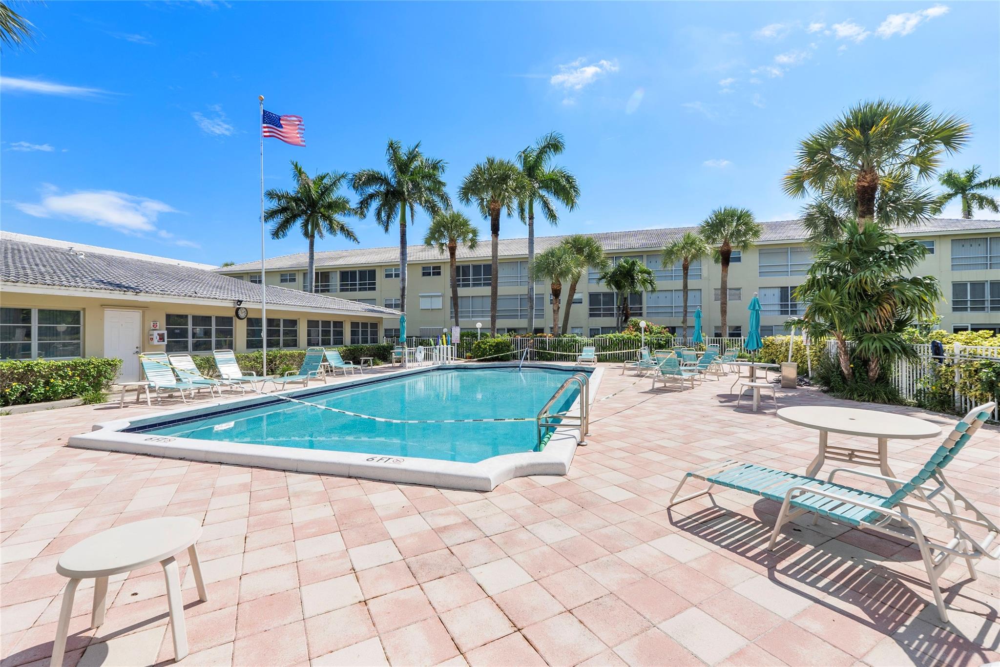 Lighthouse Point Gardens - Residential