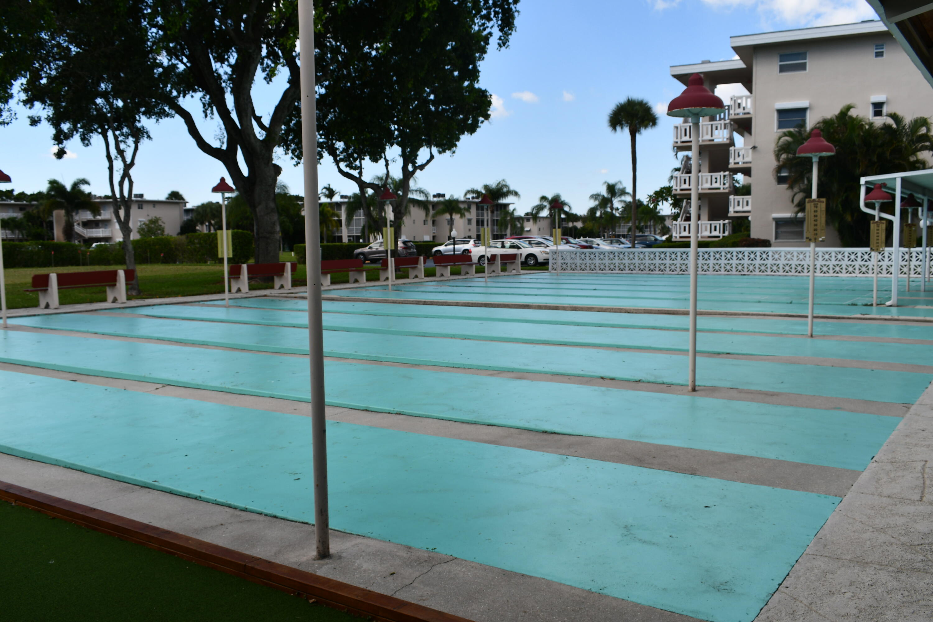 LAKE CLARKE GARDENS NO 18 COND - Residential