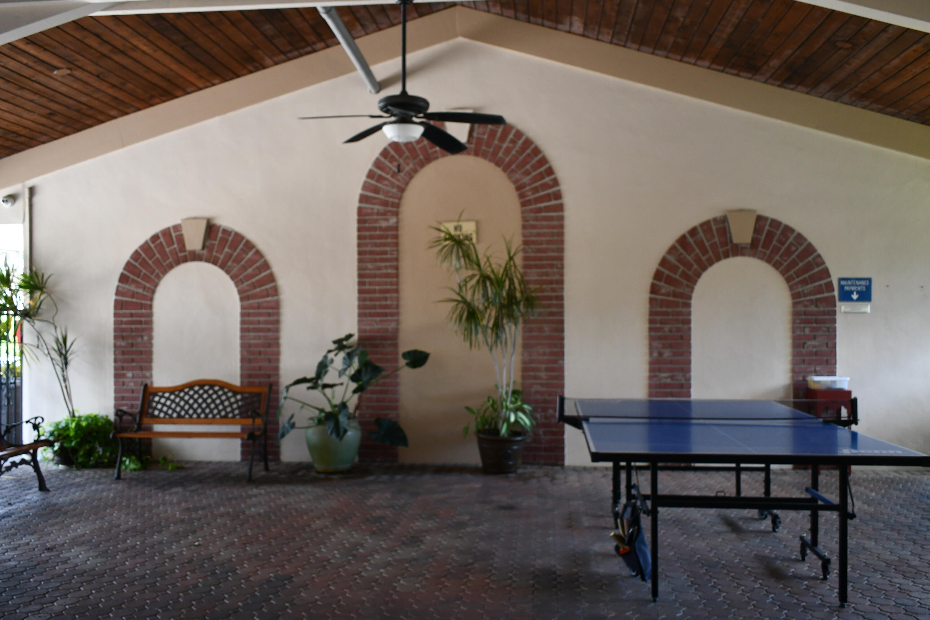 LAKE CLARKE GARDENS NO 18 COND - Residential