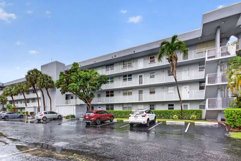Photo of 118 Royal Pk Drive #1f, Oakland Park, FL 33309 (MLS # B26047900)
