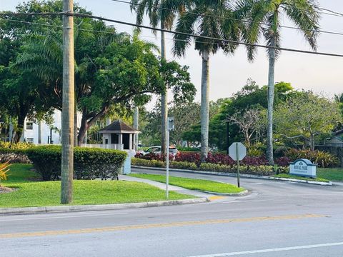 Tiny photo for 118 Royal Pk Drive #1f, Oakland Park, FL 33309 (MLS # B26047900)