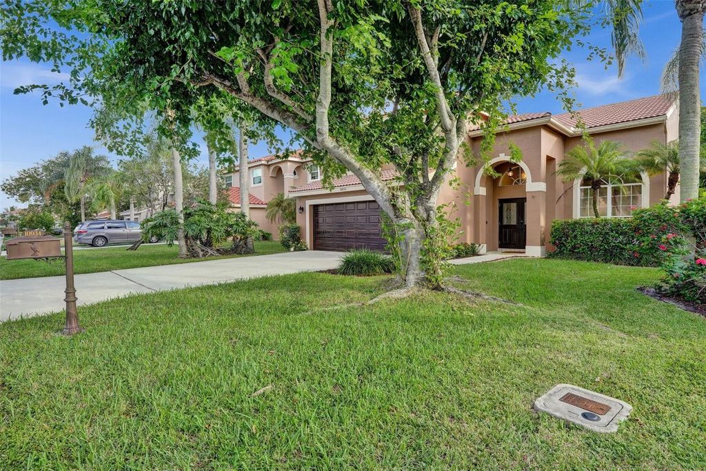 Photo of 10934 Crescendo Circle, Boca Raton, FL 33498 (MLS # F10468939)