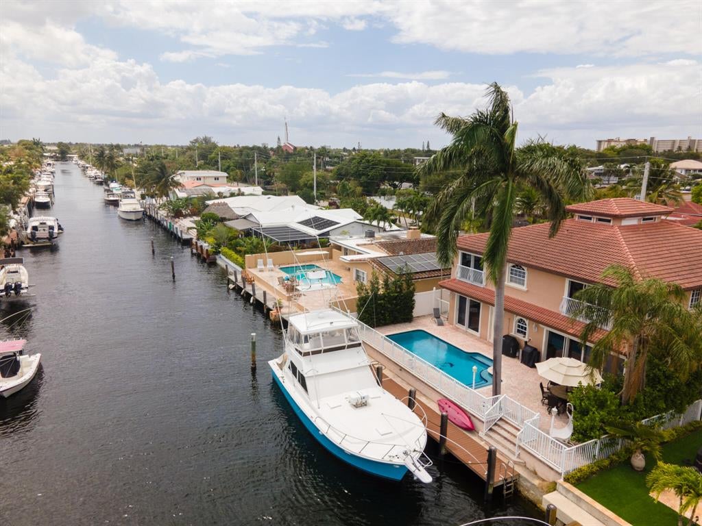 Photo of 2636 SE 13th Court, Pompano Beach, FL 33062 (MLS # R10793513)