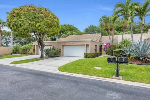 11206 Applegate Circle, Boynton Beach, FL MLS: R11084812