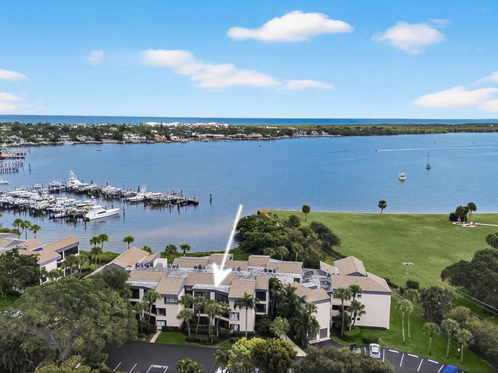 TWELVE OAKS COND PHASE I & TWELVE OAKS COND CLUSTE - Residential