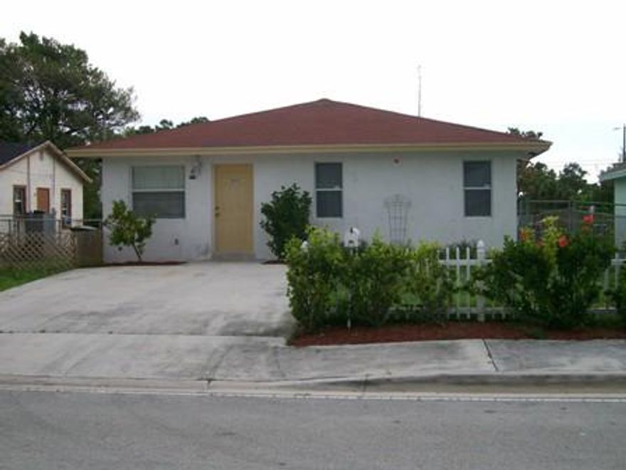 Great property in great condition. Solid CBS construction, tiled flooring throughout, central AC. Must see to appreciate. Currently rented.