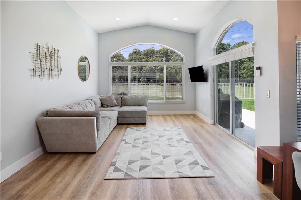 Kensington South 155-15 B - Residential