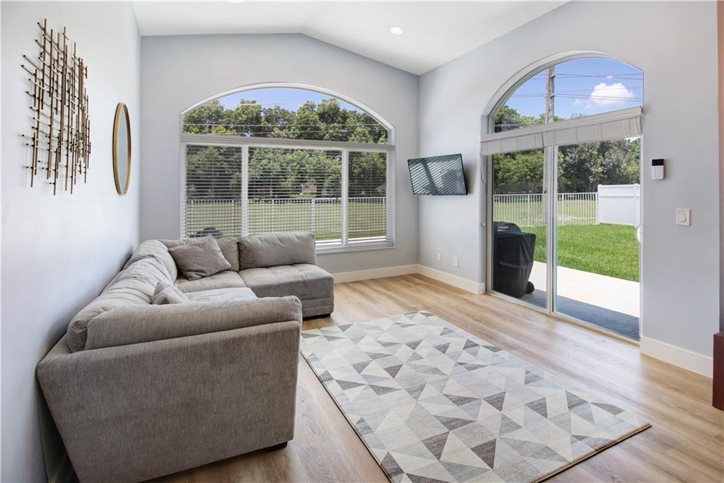 Kensington South 155-15 B - Residential