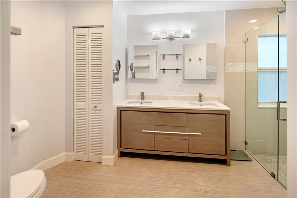 Kensington South 155-15 B - Residential