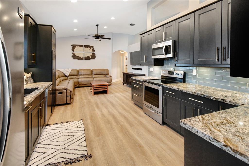 Kensington South 155-15 B - Residential