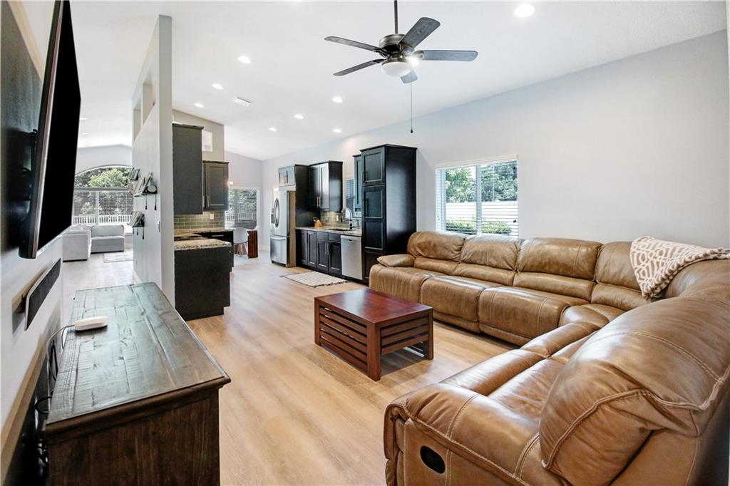 Kensington South 155-15 B - Residential