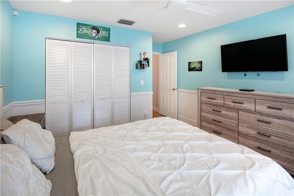 Kensington South 155-15 B - Residential