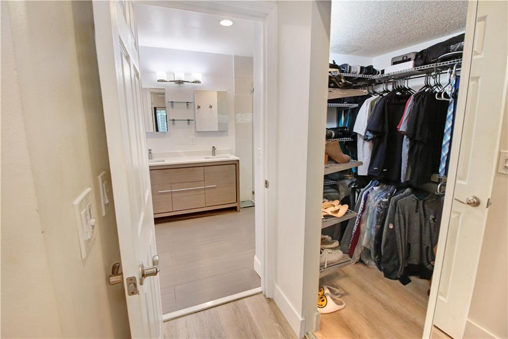 Kensington South 155-15 B - Residential