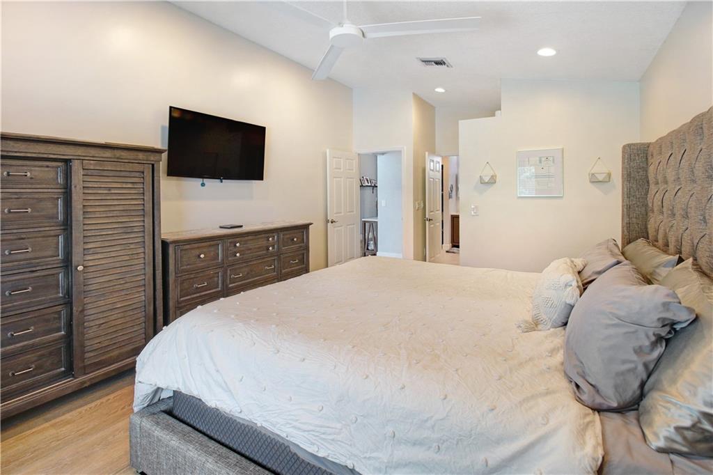 Kensington South 155-15 B - Residential