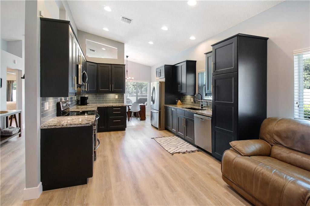 Kensington South 155-15 B - Residential