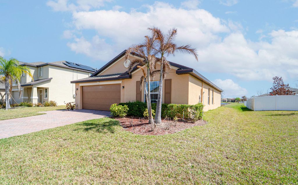 Photo of 788 Worlington Lane, Fort Pierce, FL 34947 (MLS # R11167670)