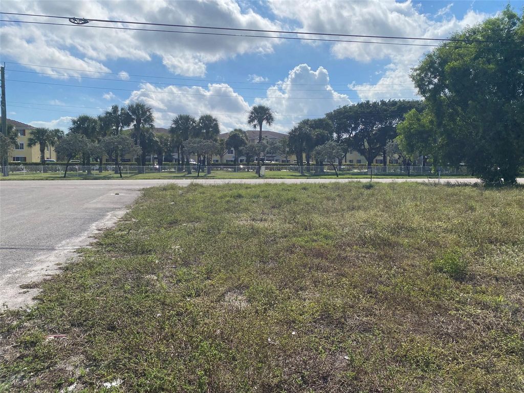 Photo of 19 NW 19th Avenue, Pompano Beach, FL 33069 (MLS # B26040211)