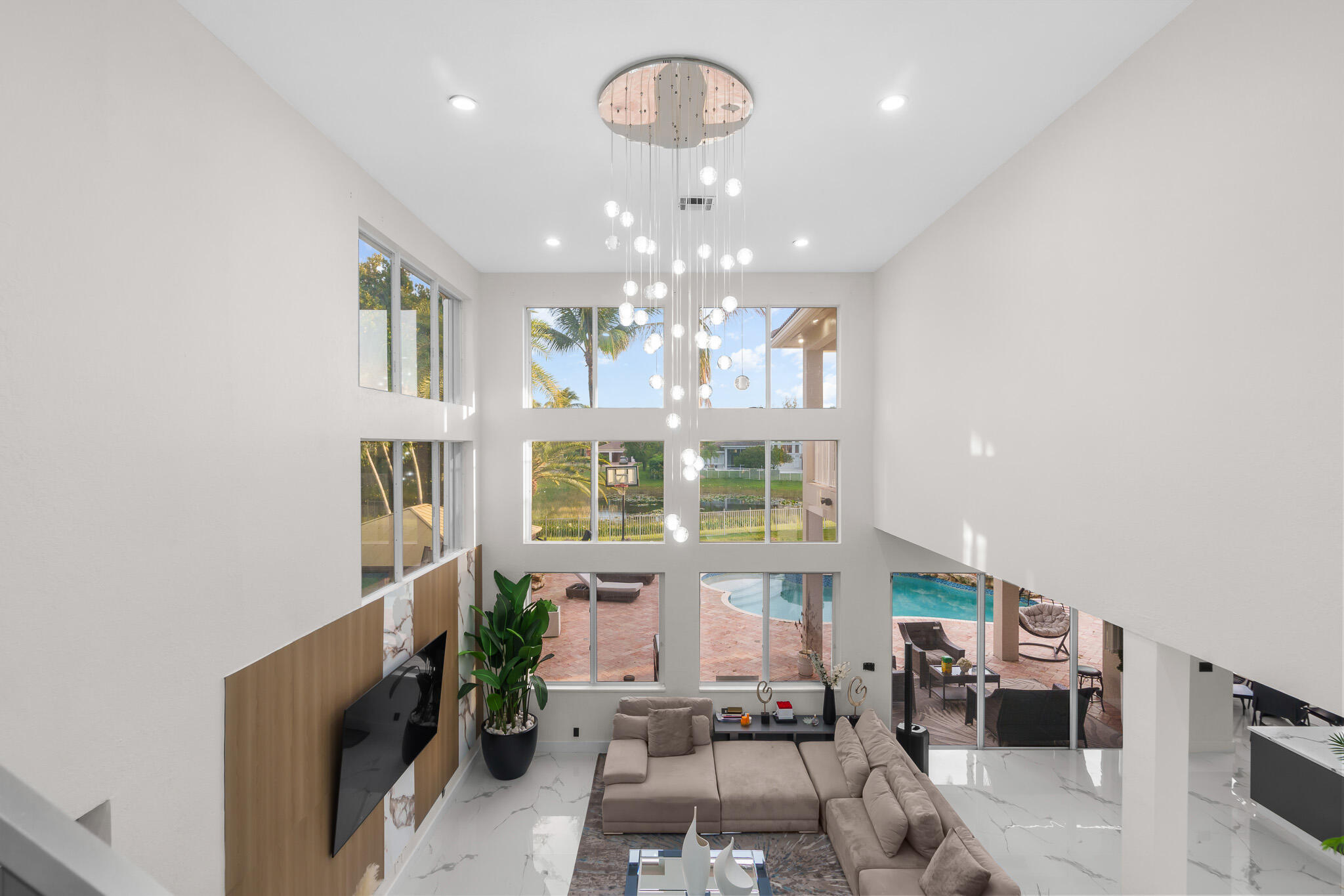 ISLES AT WELLINGTON 8 - Residential Lease
