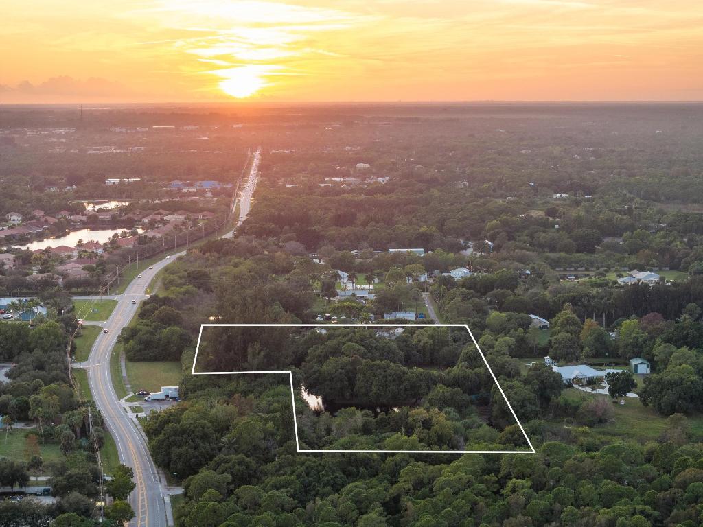 ST LUCIE INLET FARMS BEG 279' S OF NE COR TR 6, W - Residential