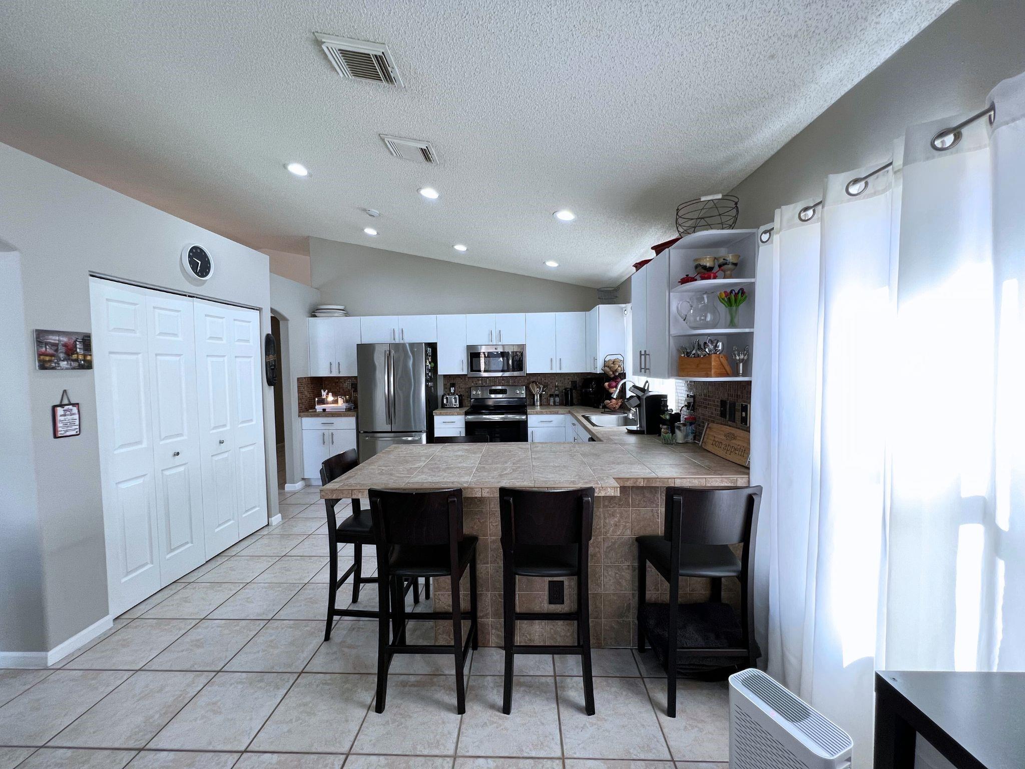 Banyan Oakridge 157-44 B - Residential