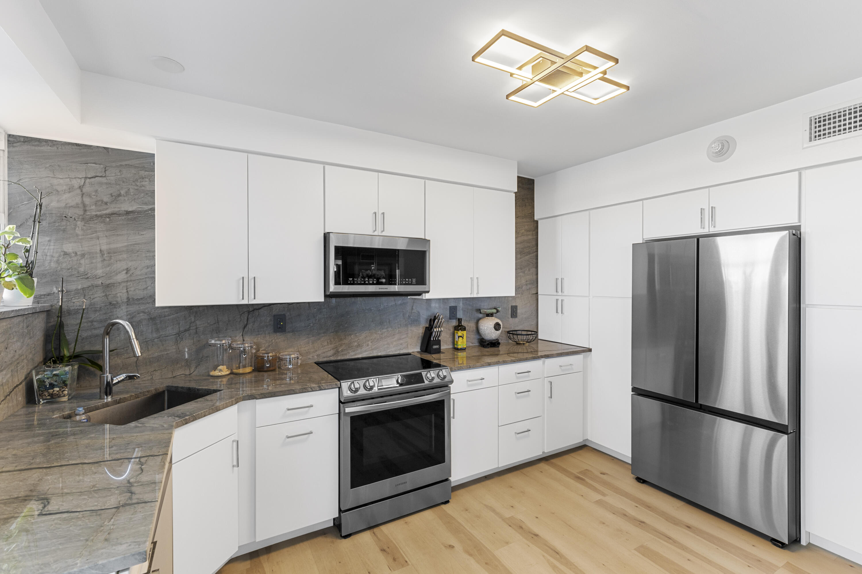 ATLANTIC TOWERS CO-OP - Residential