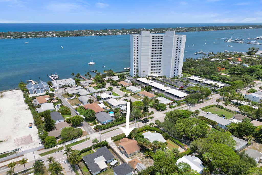 Photo of 5309 N Flagler Drive, West Palm Beach, FL 33407 (MLS # B26055043)