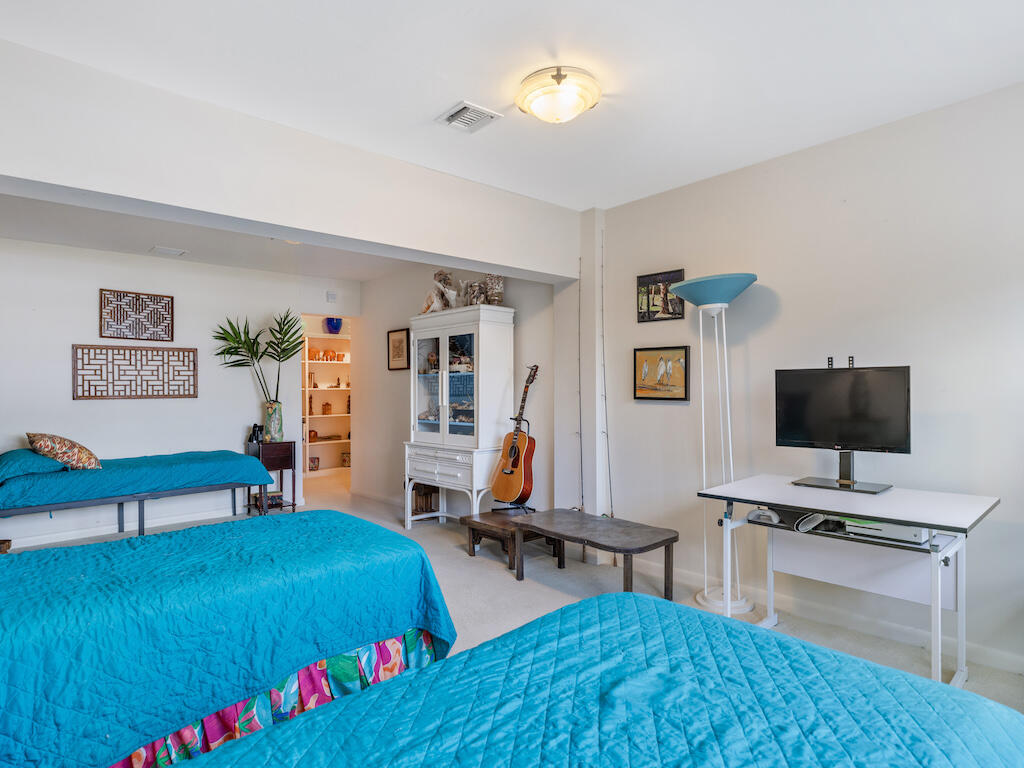 PEBBLE BEACH DEVELOPMENT NO 2 - Residential