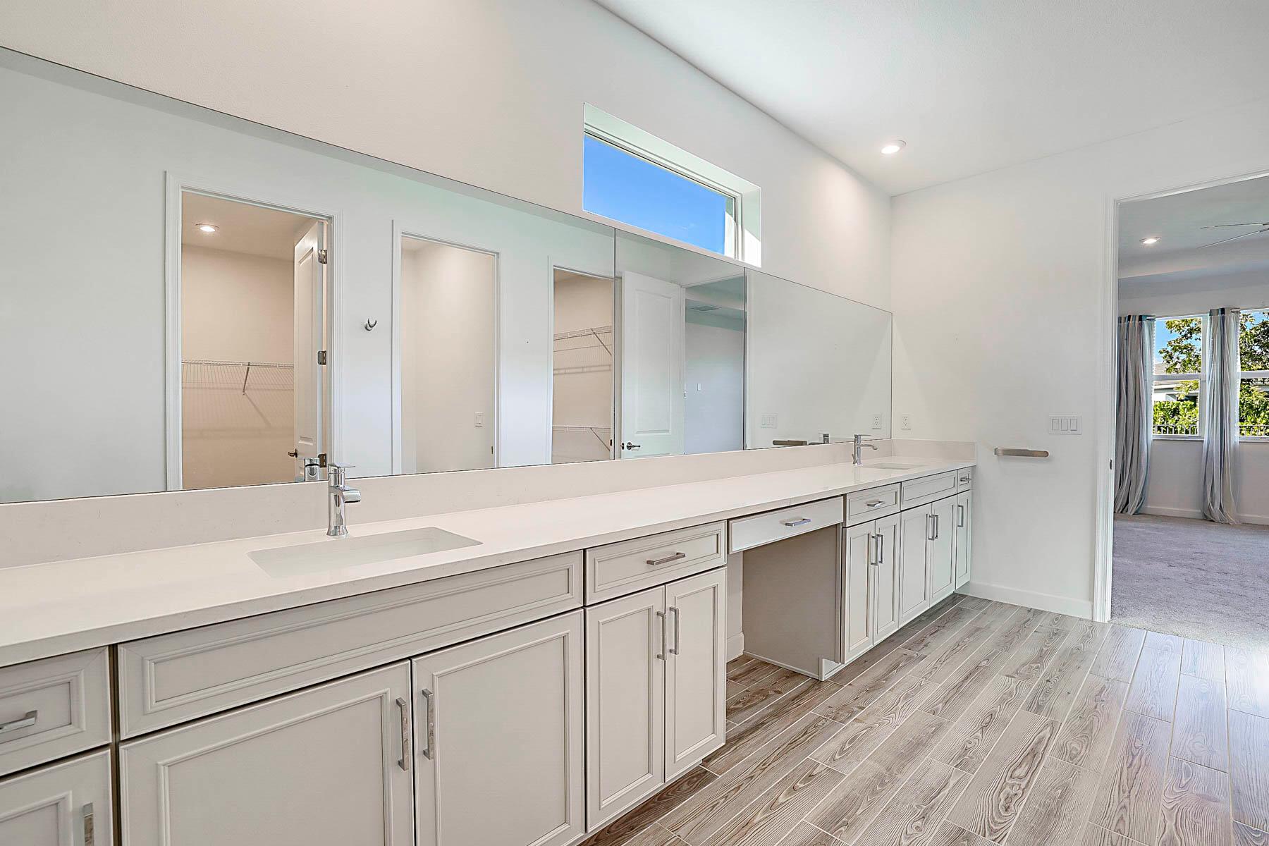 TELARO AT SOUTHERN GROVE - Residential