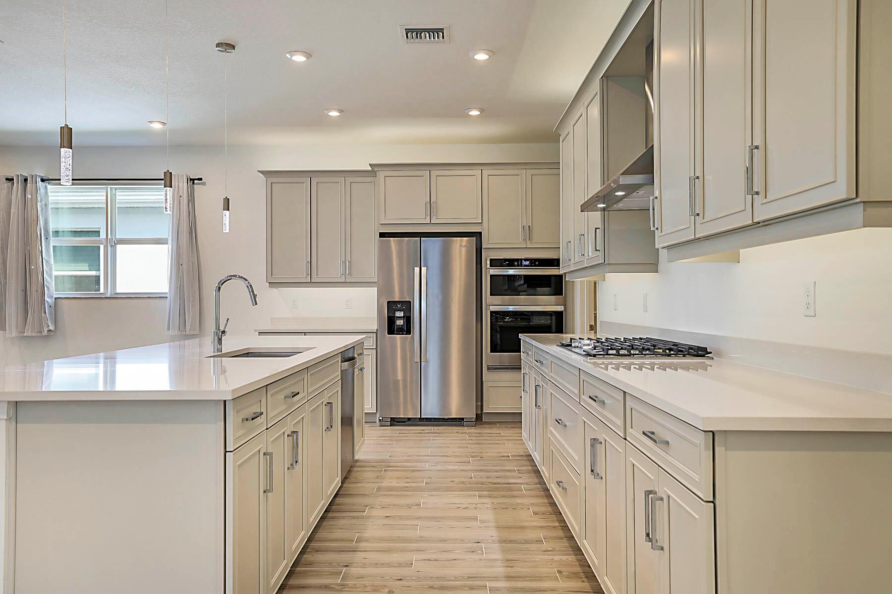 TELARO AT SOUTHERN GROVE - Residential