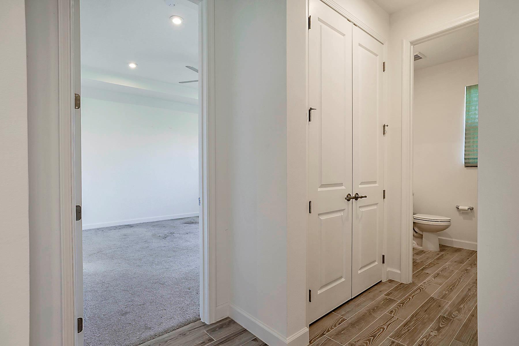 TELARO AT SOUTHERN GROVE - Residential