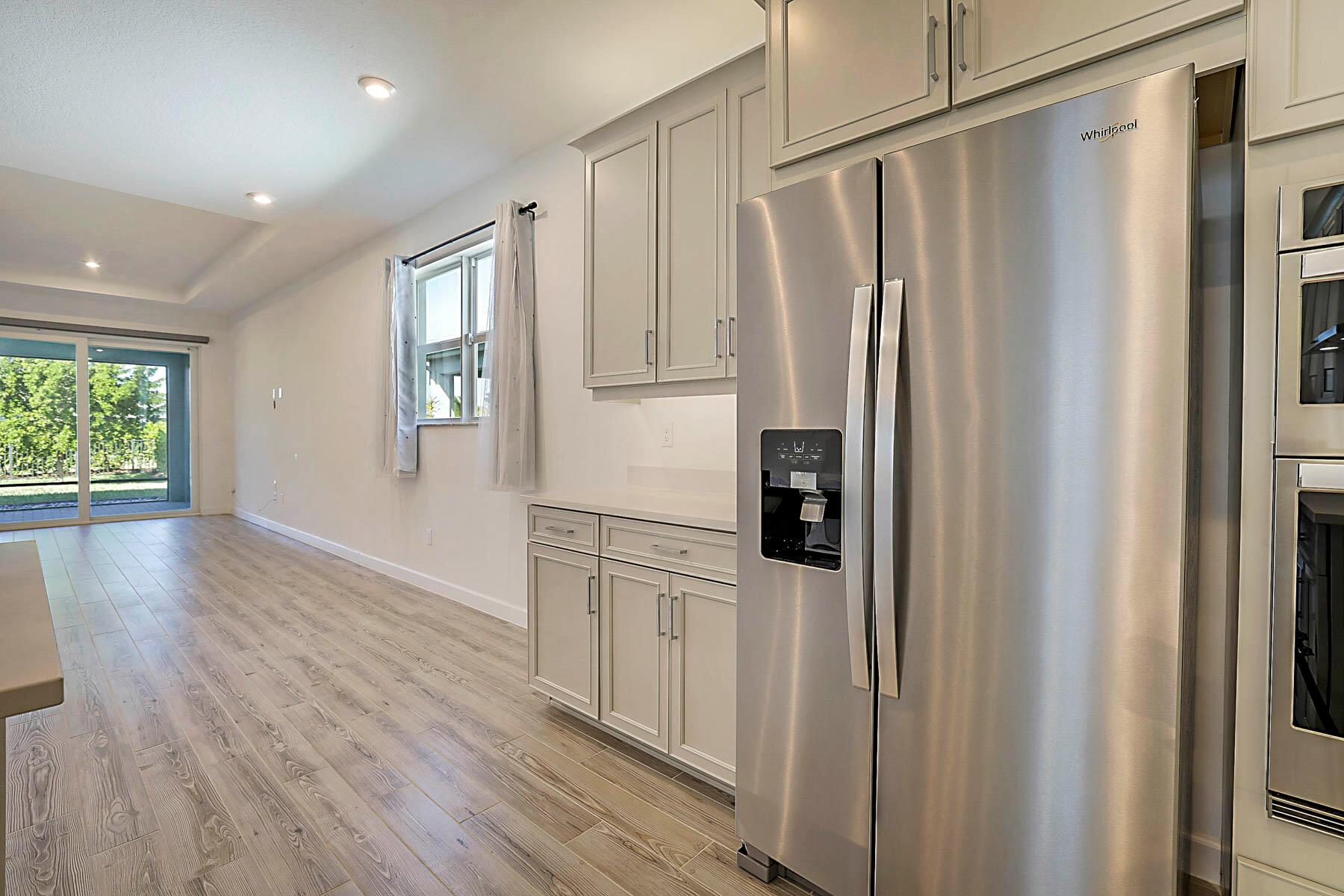 TELARO AT SOUTHERN GROVE - Residential