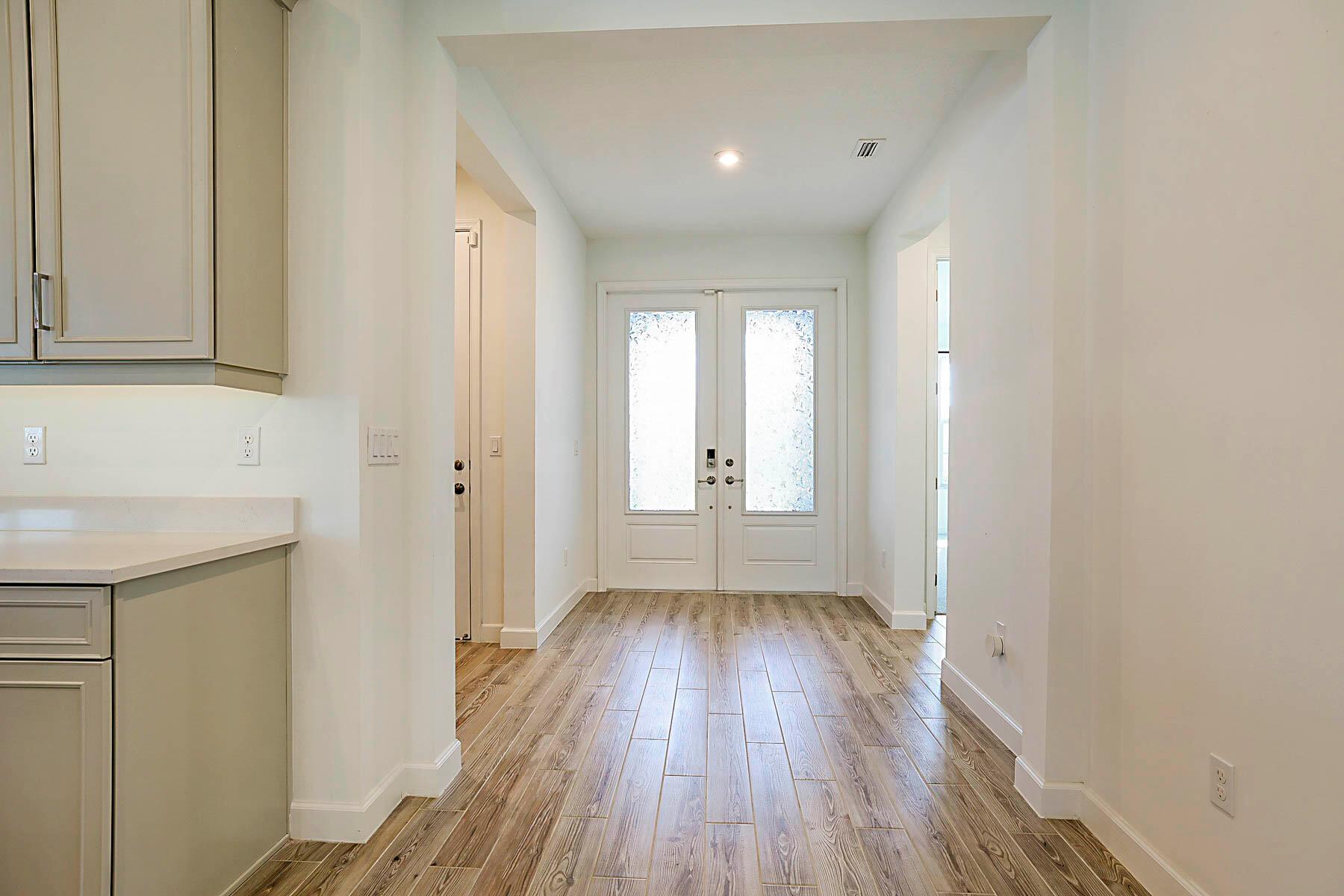 TELARO AT SOUTHERN GROVE - Residential