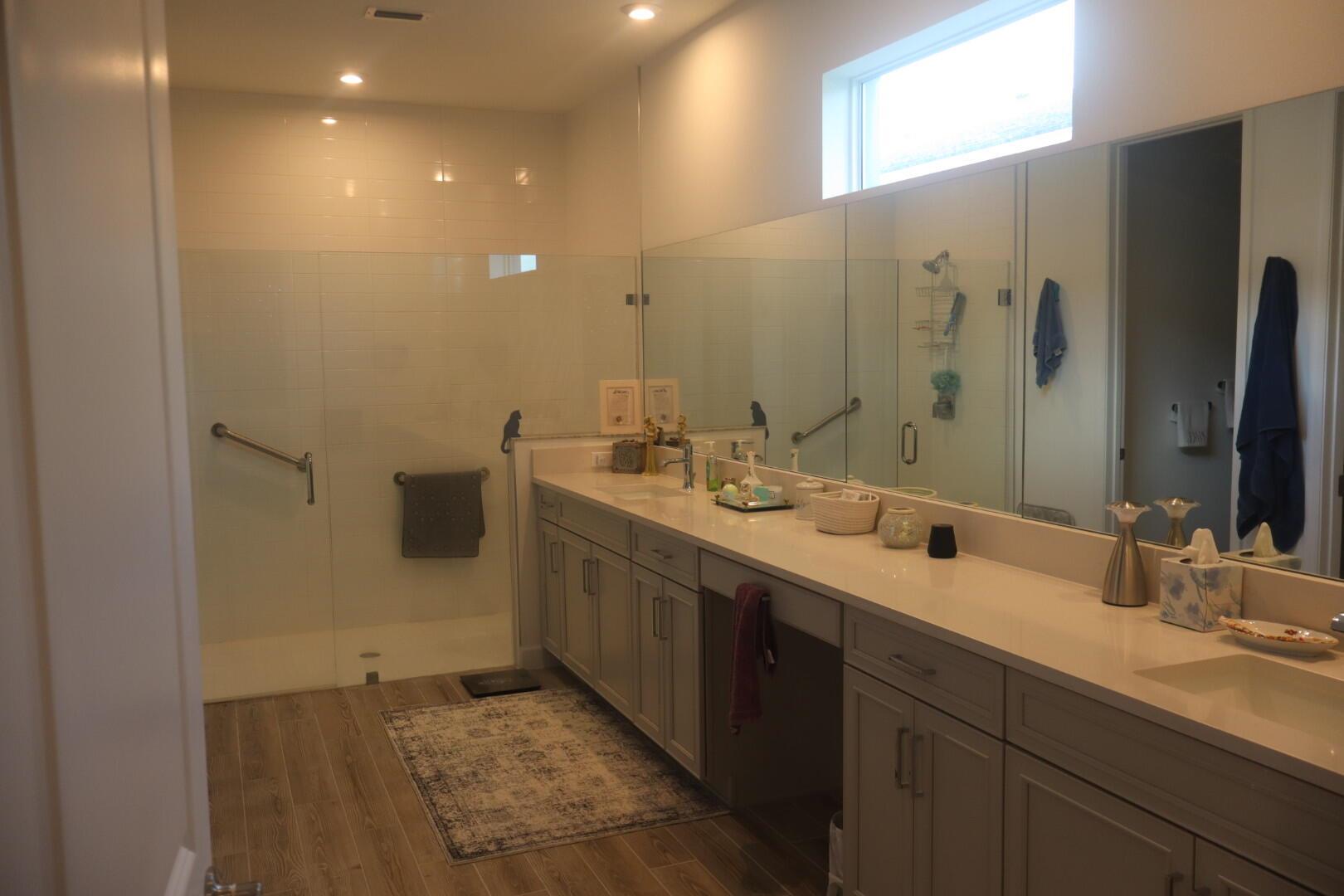 TELARO AT SOUTHERN GROVE - Residential