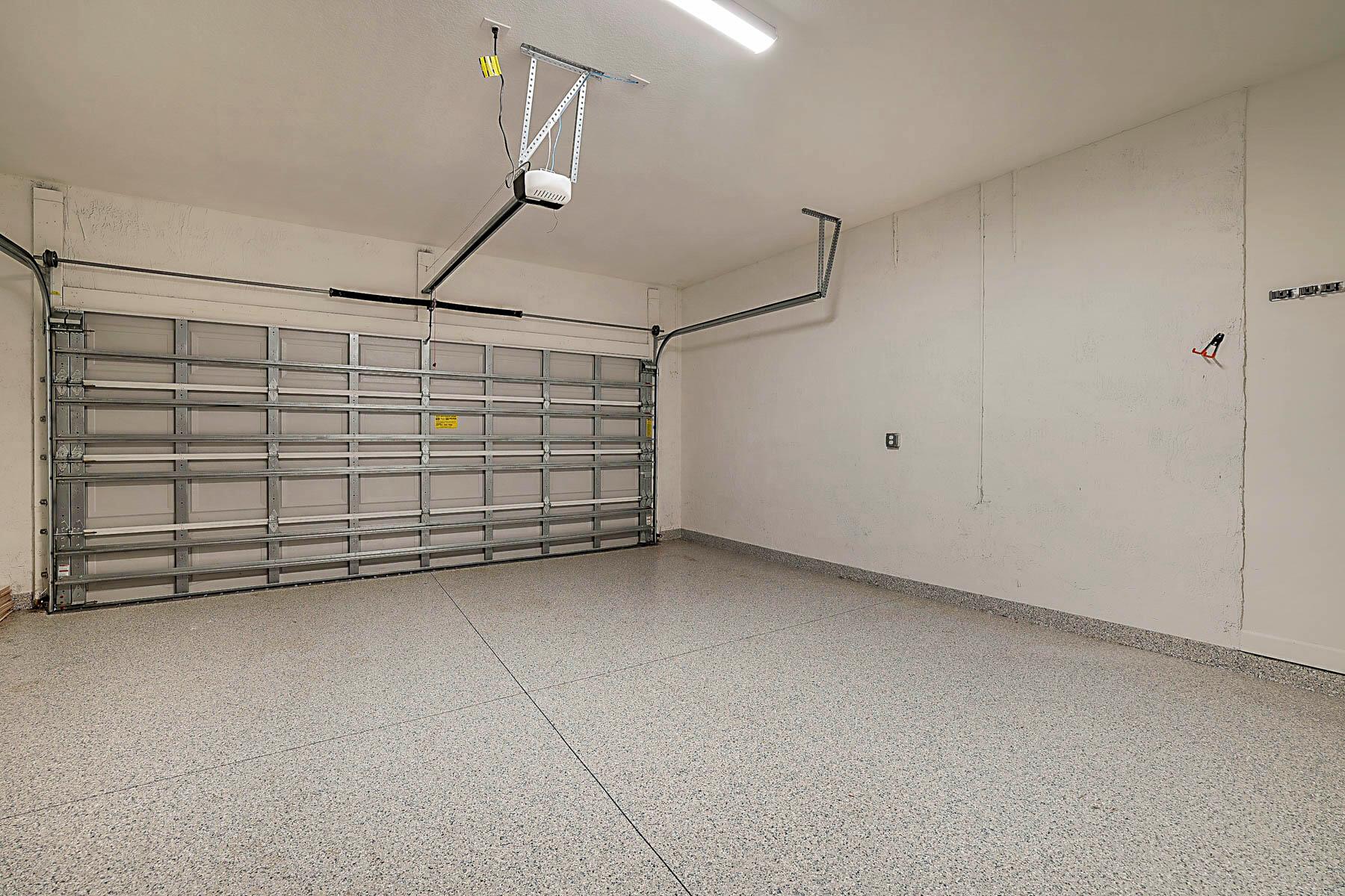 TELARO AT SOUTHERN GROVE - Residential