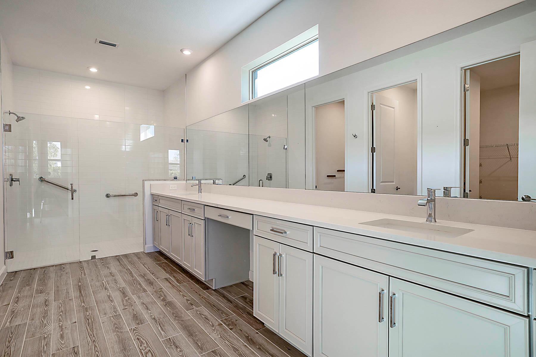 TELARO AT SOUTHERN GROVE - Residential