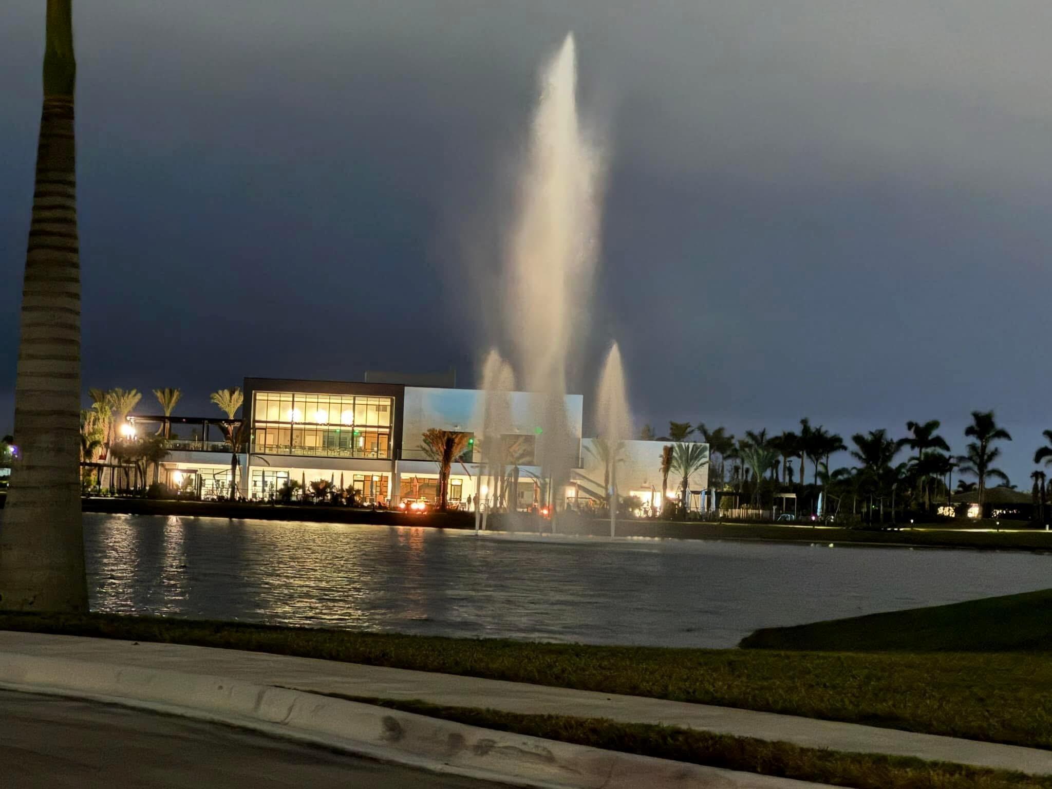 TELARO AT SOUTHERN GROVE - Residential