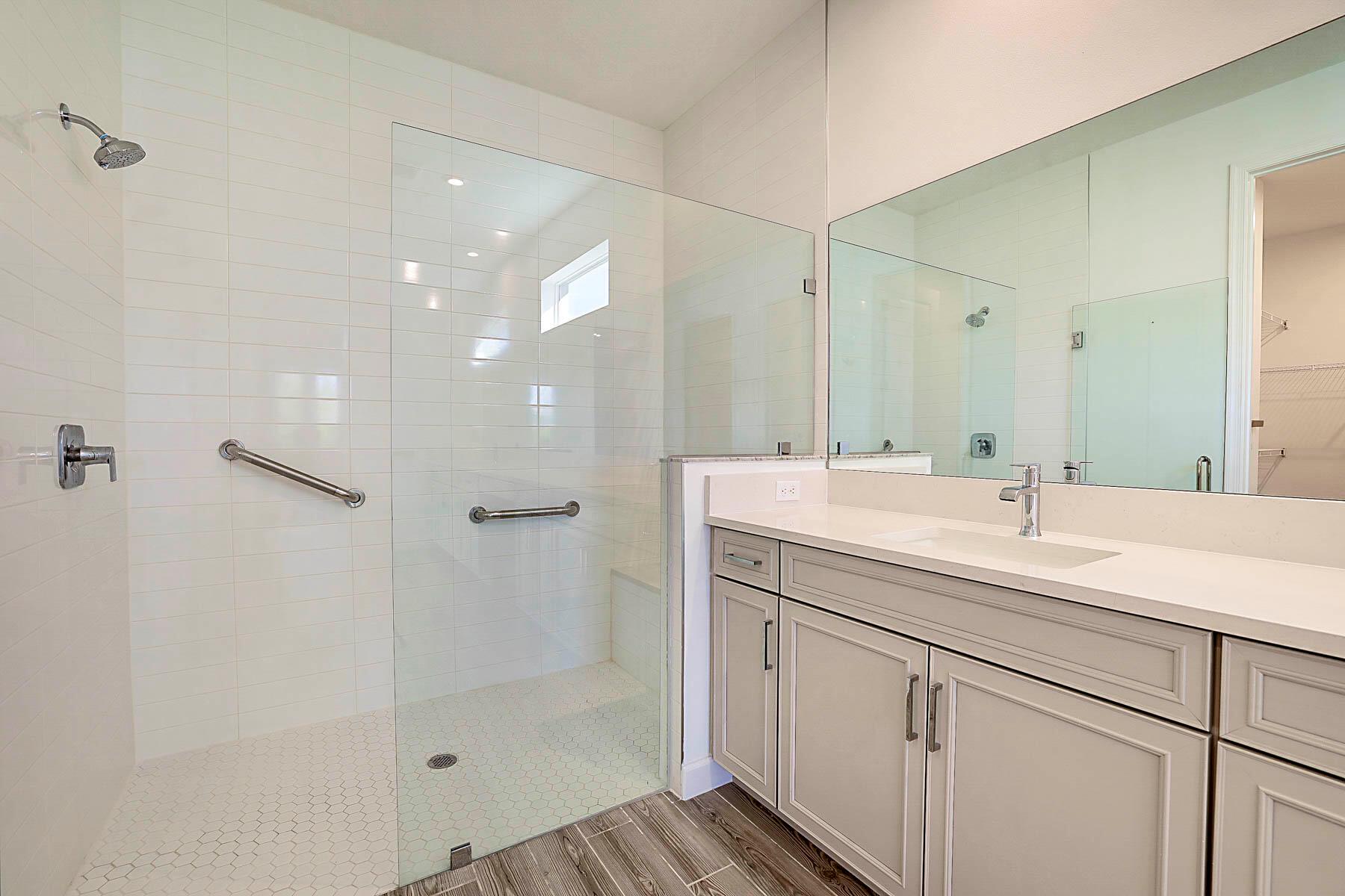 TELARO AT SOUTHERN GROVE - Residential