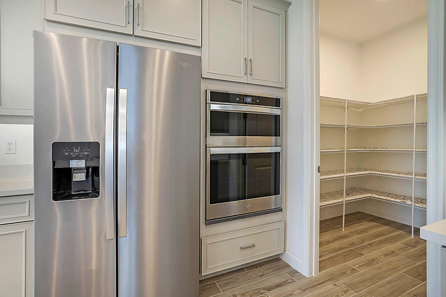 TELARO AT SOUTHERN GROVE - Residential