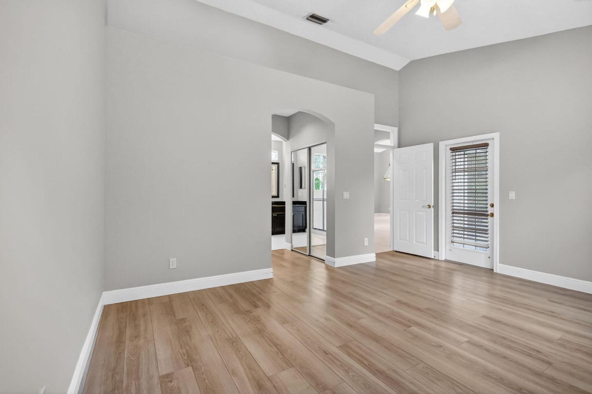 ABERDEEN / LANCASTER LAKES - Residential Lease