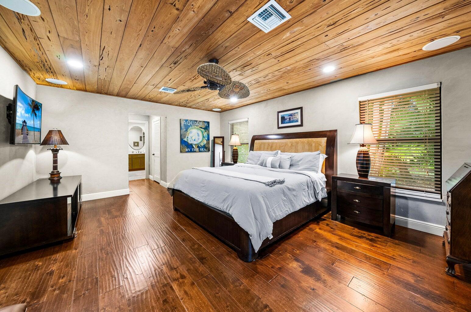 PINEWOOD EAST OF WELLINGT - Residential Lease