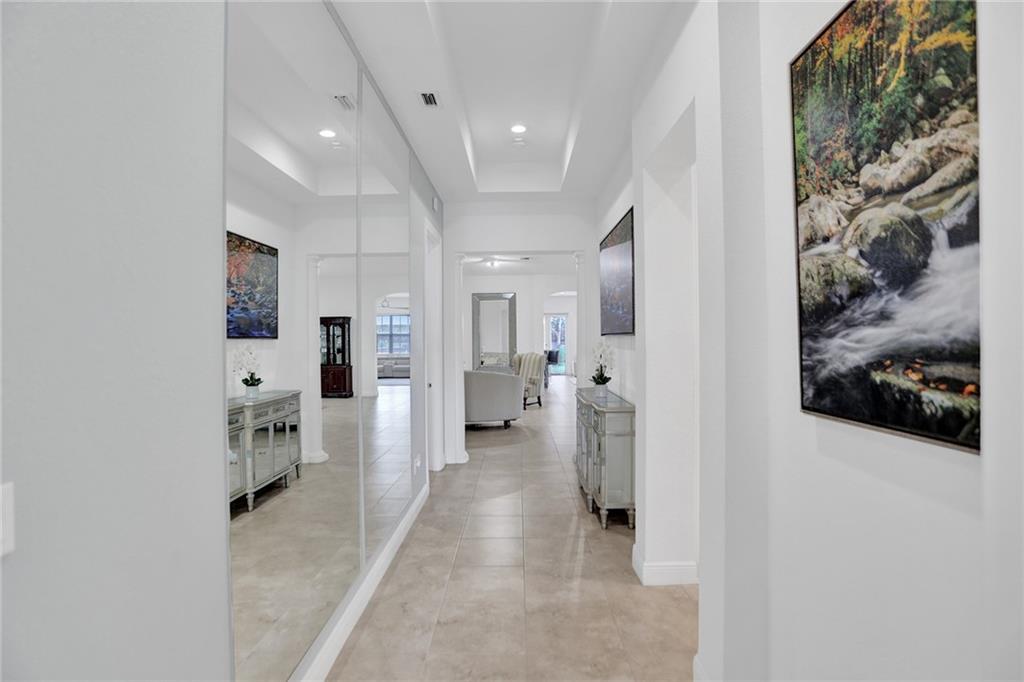 MiraLago - Residential