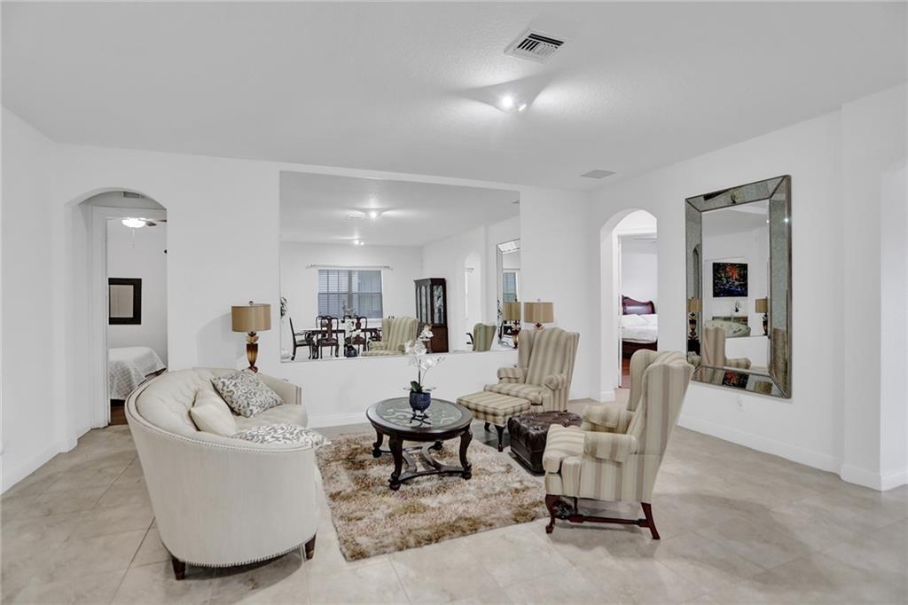 MiraLago - Residential