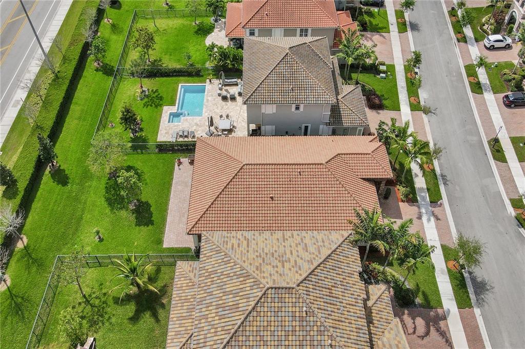 MiraLago - Residential