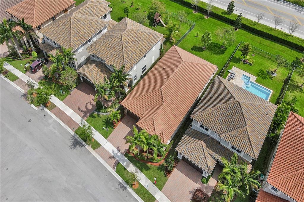 MiraLago - Residential